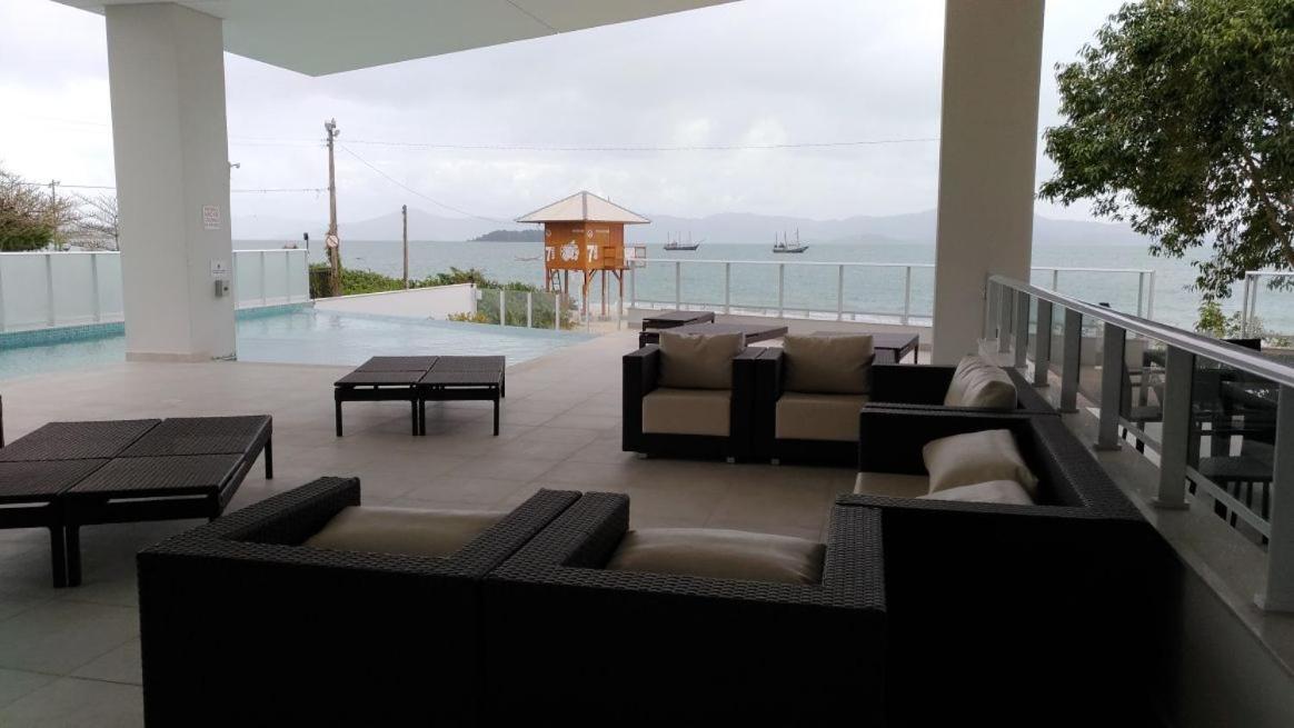 Maravilhoso Apartamento Beira-Mar Praia Da Cachoeira Florianopolis Exterior photo